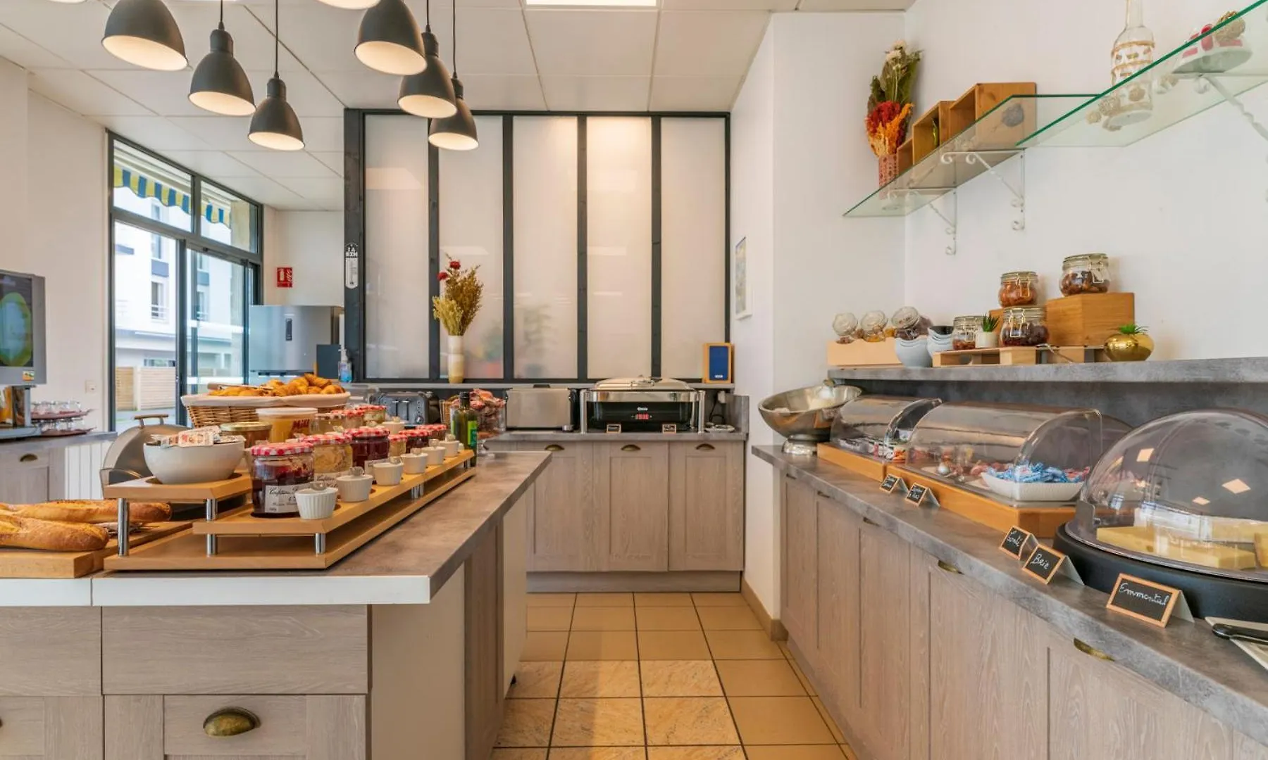 Cerise Lannion Aparthotel 3*,