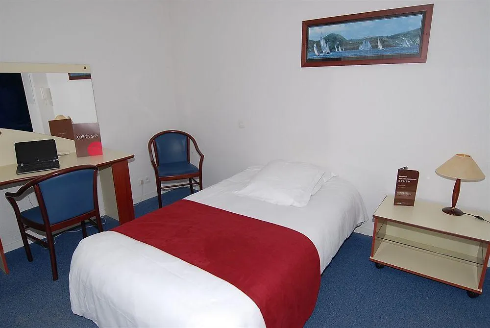 ***  Cerise Lannion Aparthotel France