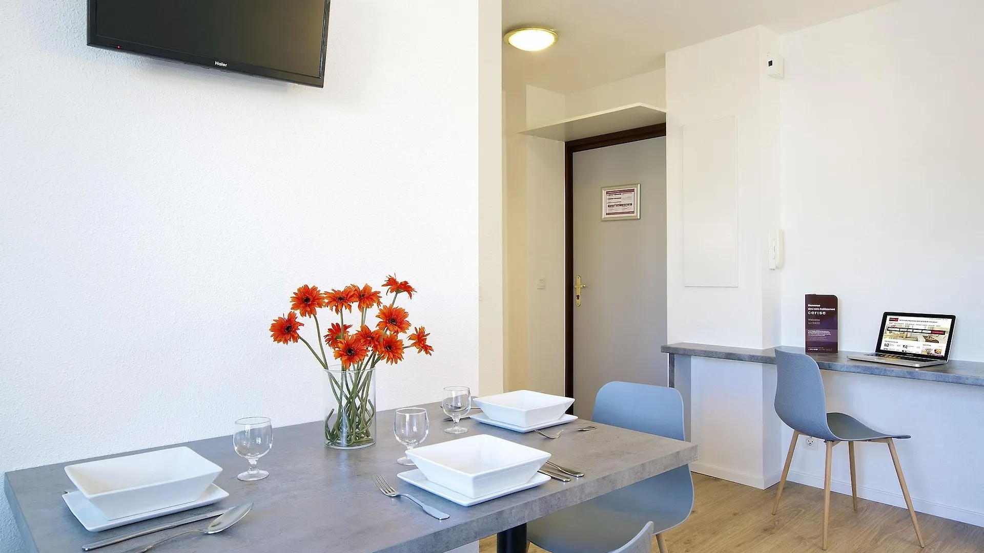 Cerise Lannion Aparthotel 3*,