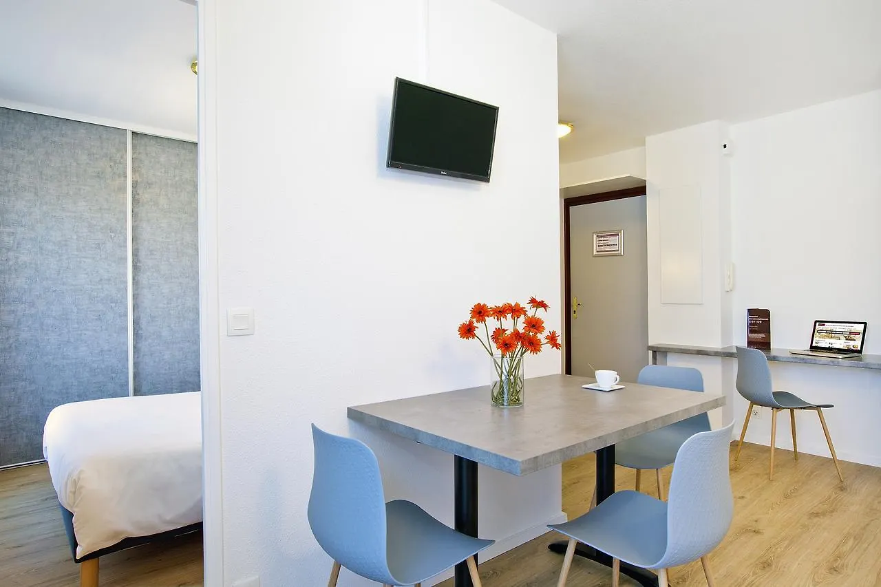 Cerise Lannion Aparthotel