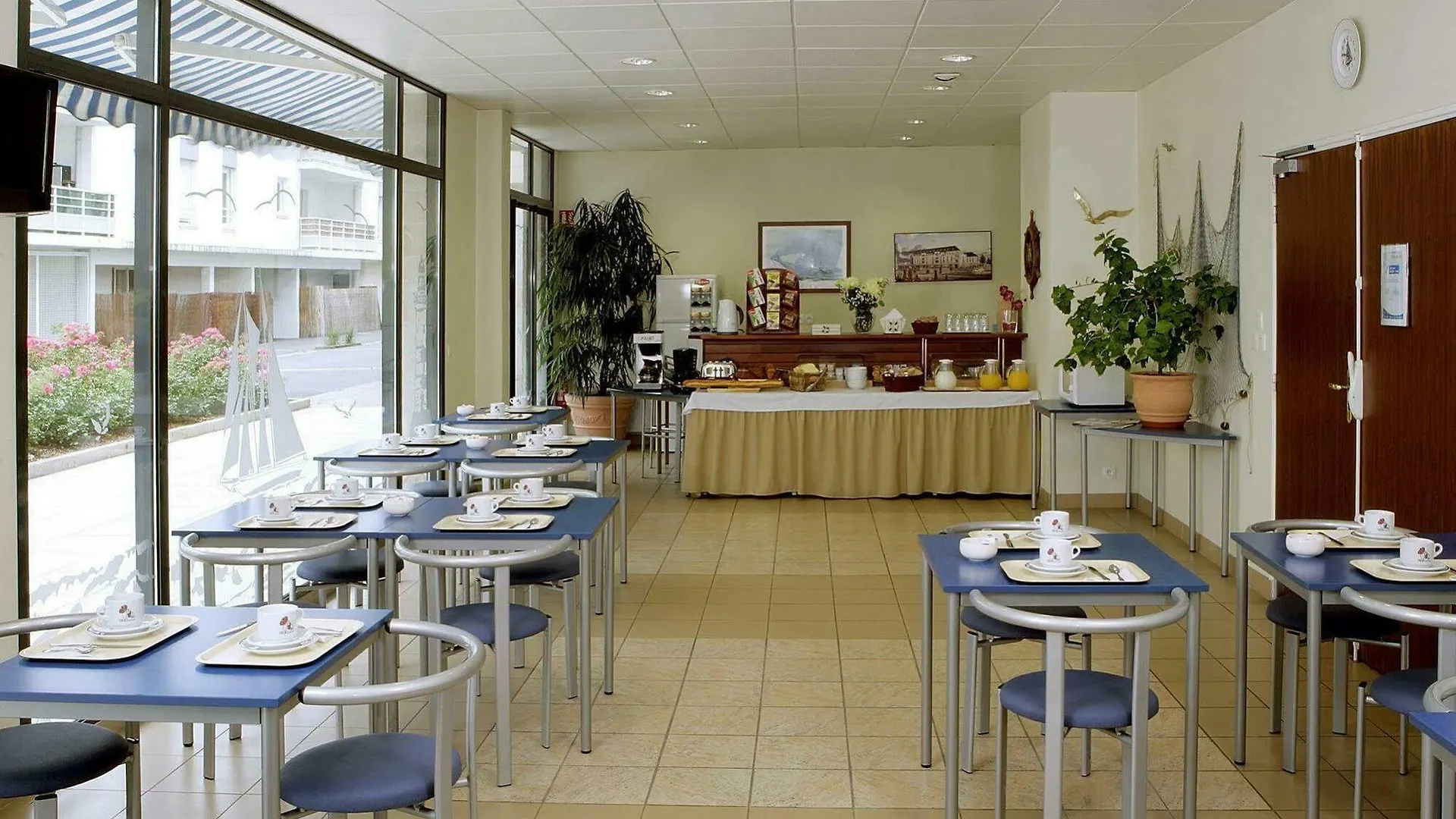 Cerise Lannion Aparthotel